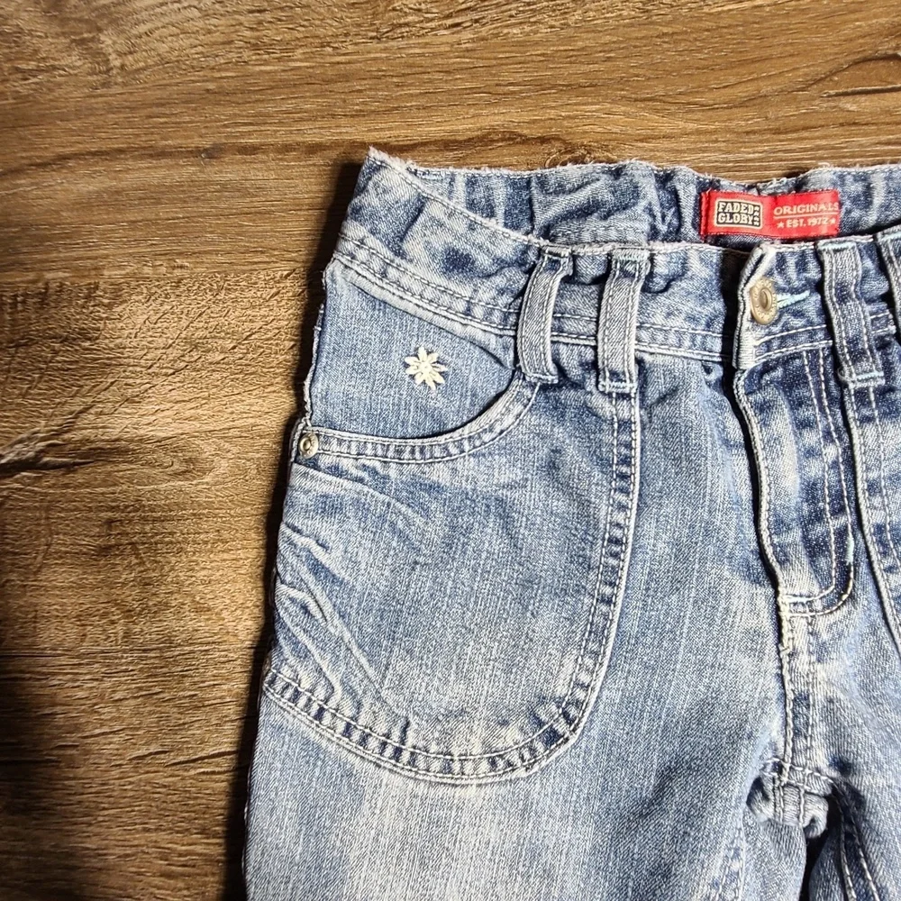 Girls Capris size 7 Regular Faded‎ Glory Denim Flower On Pocket